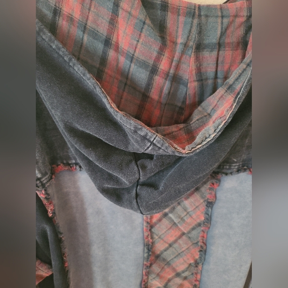 NWOT Oli & Hali Black Mineral Wash Plaid Patchwork Hoodie Sz M/L - Picture 11 of 13